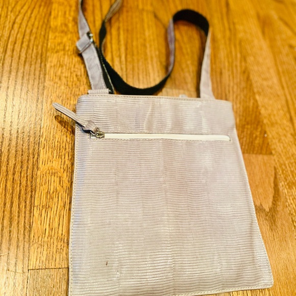 Cristian Genuine Leather Lizard-Embossed Crossbody Bag – Made in Italy - Picture 9 of 9